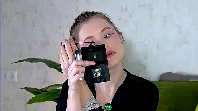 AshleyD  online show from 10/26/25, 03:18