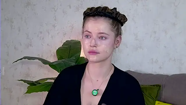 AshleyD  online show from 10/04/25, 03:19