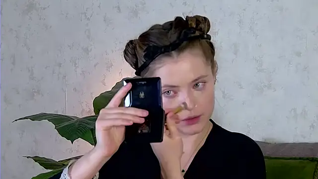 AshleyD  online show from 12/04/25, 02:21