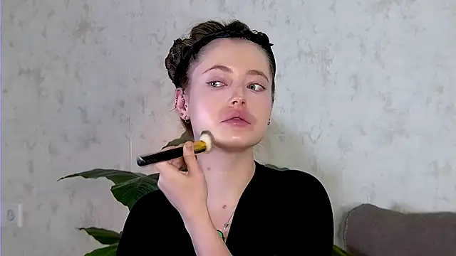 AshleyD  online show from 12/01/25, 02:12