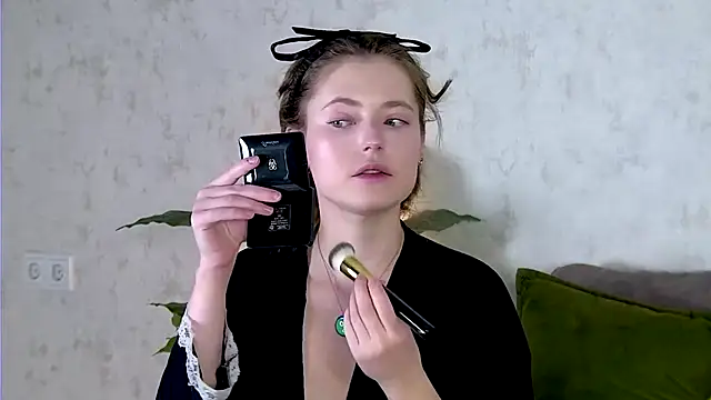 AshleyD  online show from 11/15/25, 12:42