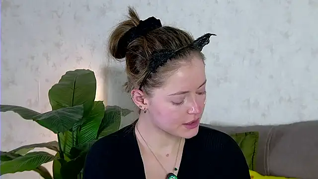 AshleyD  online show from 10/23/25, 02:54