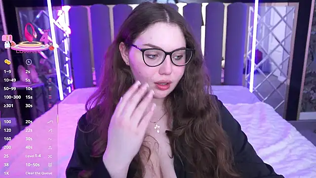 LuxSopphia online show from 05/06/26, 12:42