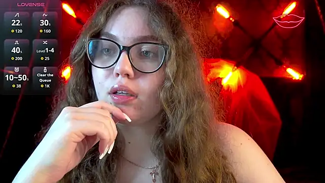 LuxSopphia online show from 11/02/25, 08:25