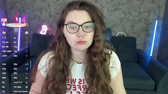 LuxSopphia online show from 02/28/26, 08:58