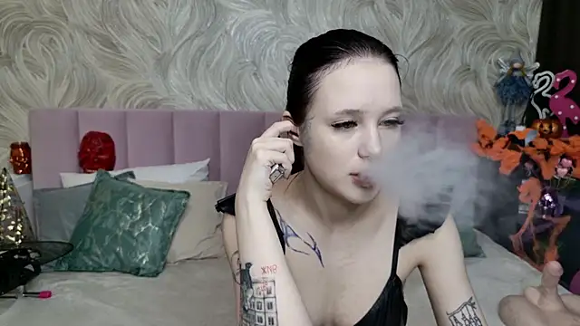 CarolineTenders online show from 10/29/25, 01:26