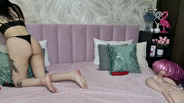 CarolineTenders online show from 10/22/25, 01:16