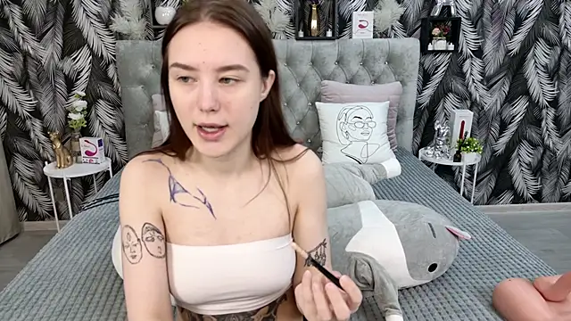 CarolineTenders online show from 01/11/26, 01:23