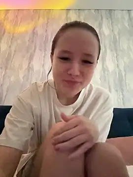 CarolineTenders online show from 10/04/25, 02:07