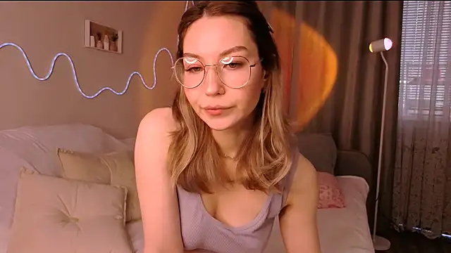 Snapshot of Lilo_Sims chatting on 10/08/25, 03:41 Lilo Sims online show from 10/08/25, 03:41