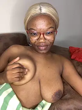 YummyMelanin117 online show from 02/23/26, 09:04