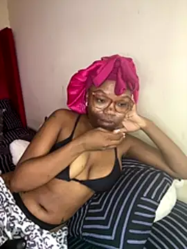 YummyMelanin117 online show from 12/23/25, 07:18