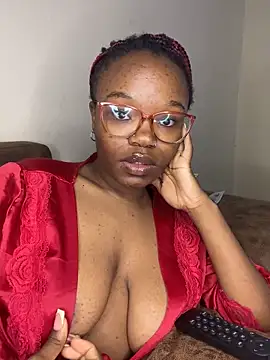 YummyMelanin117 online show from 05/11/26, 10:29