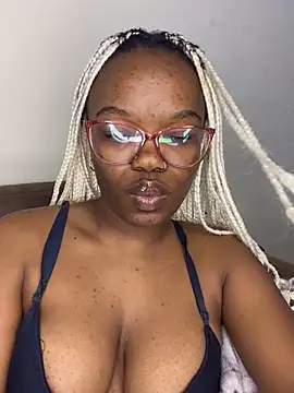 YummyMelanin117 online show from 04/20/26, 03:13