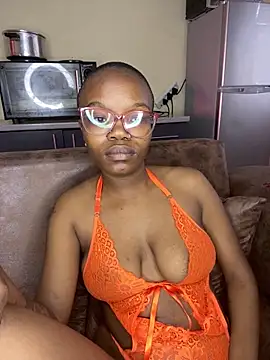 YummyMelanin117 online show from 11/05/25, 03:48