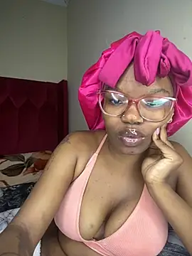 YummyMelanin117 online show from 11/25/25, 07:47