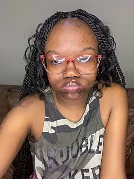 YummyMelanin117 online show from 02/02/26, 10:31