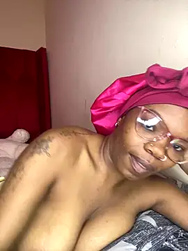 YummyMelanin117 online show from 11/17/25, 08:07