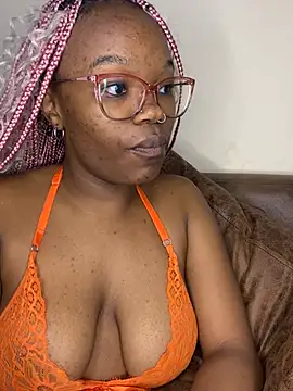 YummyMelanin117 online show from 05/21/26, 11:57