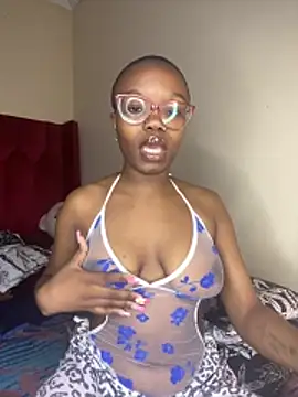 YummyMelanin117 online show from 11/10/25, 06:02