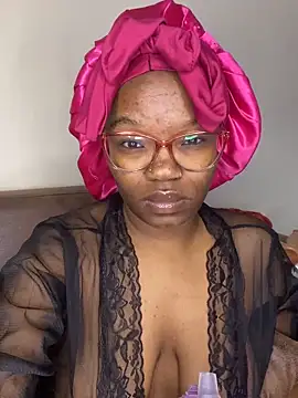 YummyMelanin117 online show from 03/04/26, 09:55