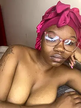 YummyMelanin117 online show from 11/15/25, 06:39