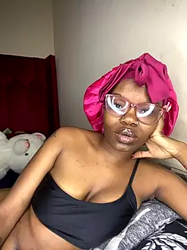 YummyMelanin117 online show from 11/30/25, 06:52