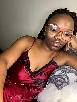 YummyMelanin117 online show from 01/12/26, 10:36