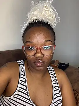 YummyMelanin117 online show from 04/14/26, 01:27