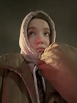 bambi lu online show from 11/17/25, 05:06