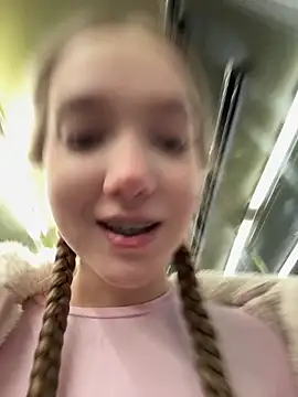 bambi lu online show from 11/28/25, 06:08