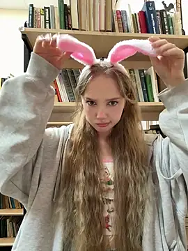 bambi lu online show from 04/05/26, 10:27