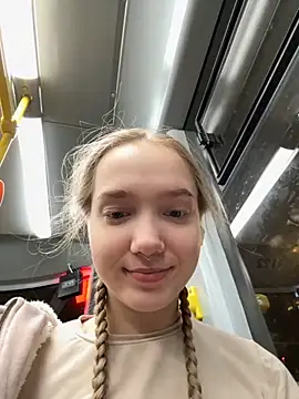 bambi lu online show from 11/19/25, 05:35