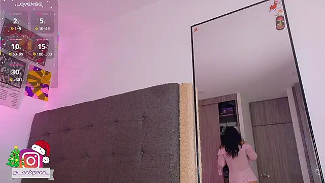 Snapshot of mady_malkovax chatting on 11/07/25, 06:56 mady malkovax online show from 11/07/25, 06:56