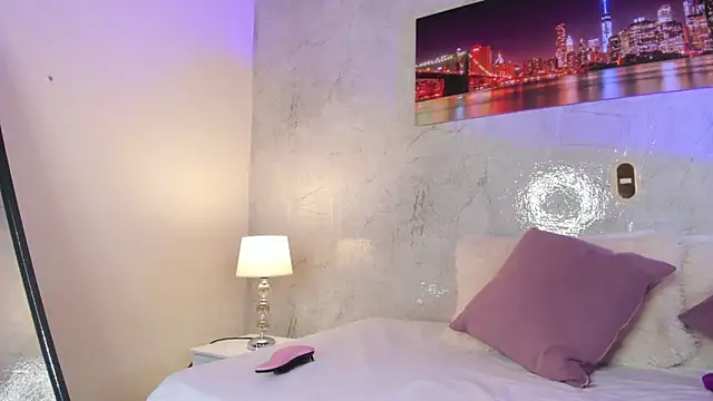 zaraquiinn online show from 12/15/25, 04:24