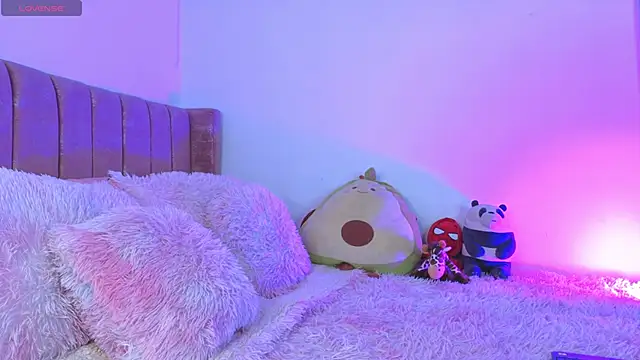 zaraquiinn online show from 11/05/25, 02:42