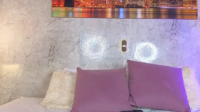 zaraquiinn online show from 04/08/26, 02:29