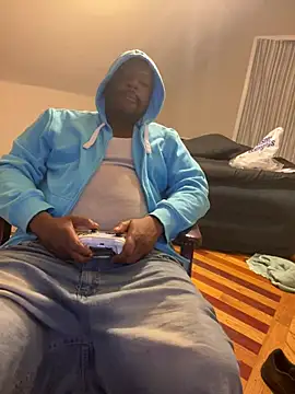 Snapshot of bigdick650 chatting on 07/16/26, 03:25 bigdick650 online show from 07/16/26, 03:25