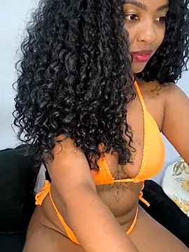 Snapshot of Angel_tammy chatting on 10/19/25, 08:33 Angel tammy online show from 10/19/25, 08:33