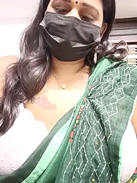 Snapshot of aparna99 chatting on 11/02/25, 10:04 aparna99 online show from 11/02/25, 10:04