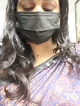 Snapshot of aparna99 chatting on 09/18/25, 07:39 aparna99 online show from 09/18/25, 07:39