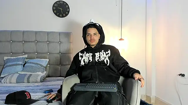 samxx muscle online show from 10/17/25, 03:36