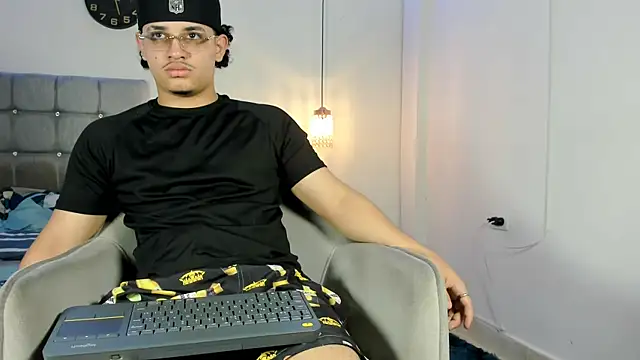 samxx muscle online show from 11/08/25, 01:03