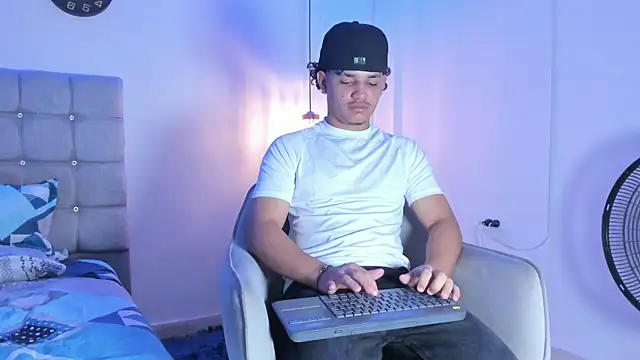 samxx muscle online show from 09/12/25, 02:28