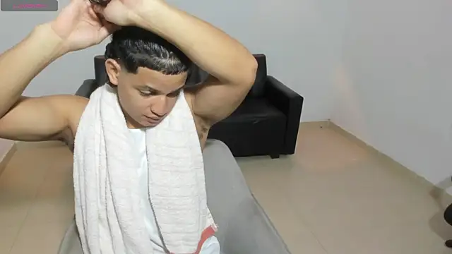 Snapshot of samxx_muscle chatting on 06/03/26, 01:34 samxx muscle online show from 06/03/26, 01:34