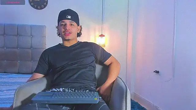 samxx muscle online show from 12/18/25, 01:48