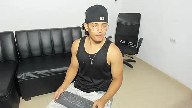 samxx muscle online show from 05/15/26, 05:00