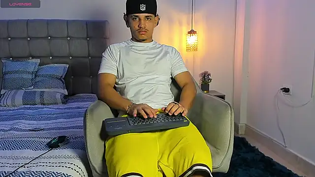 samxx muscle online show from 10/05/25, 01:46