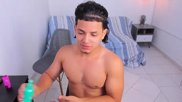Snapshot of samxx_muscle chatting on 07/11/26, 12:05 samxx muscle online show from 07/11/26, 12:05