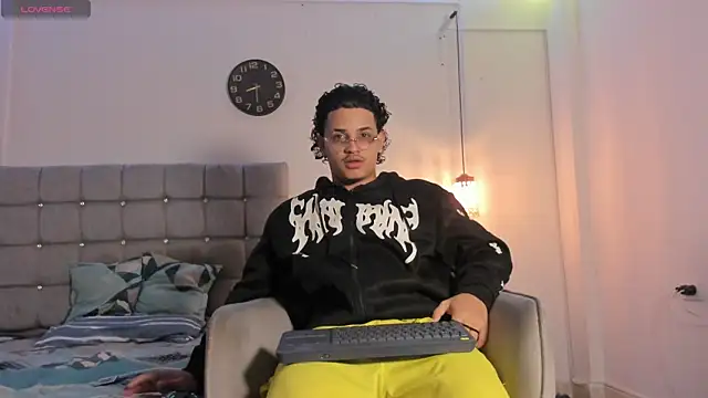 samxx muscle online show from 12/05/25, 01:32